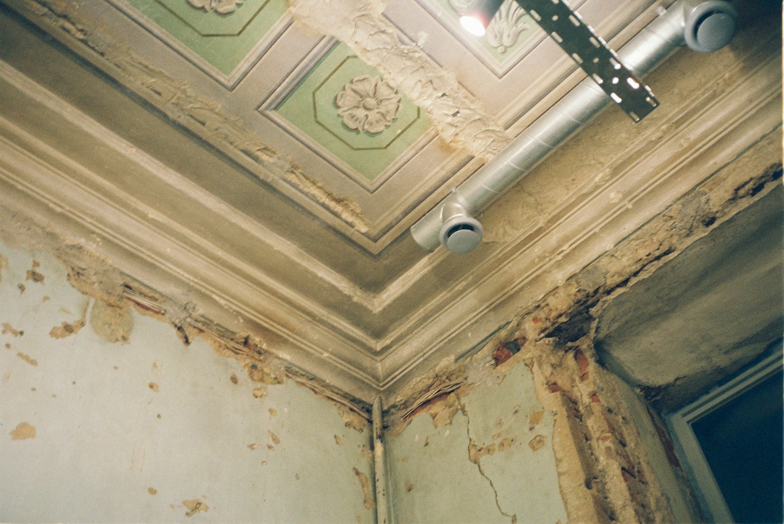 Mold Infestation at Ohio State University Dormitory Sickens Students